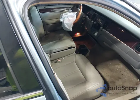 2008 Lincoln Town Car Signature Limited из США, поврежденный, VIN 2LNHM82W08X654660